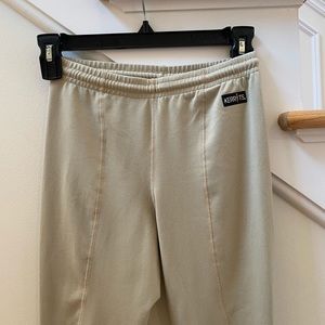 Little girls riding pants 🐎